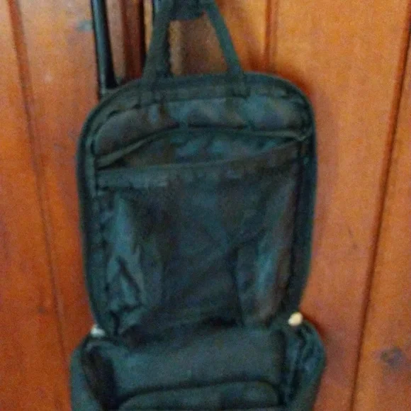 American Tourister toiletry bag - Picture 4 of 7